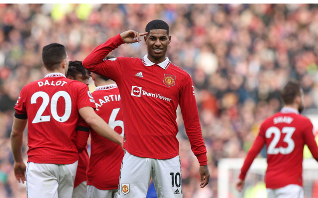 着他对冲超 着他对冲超